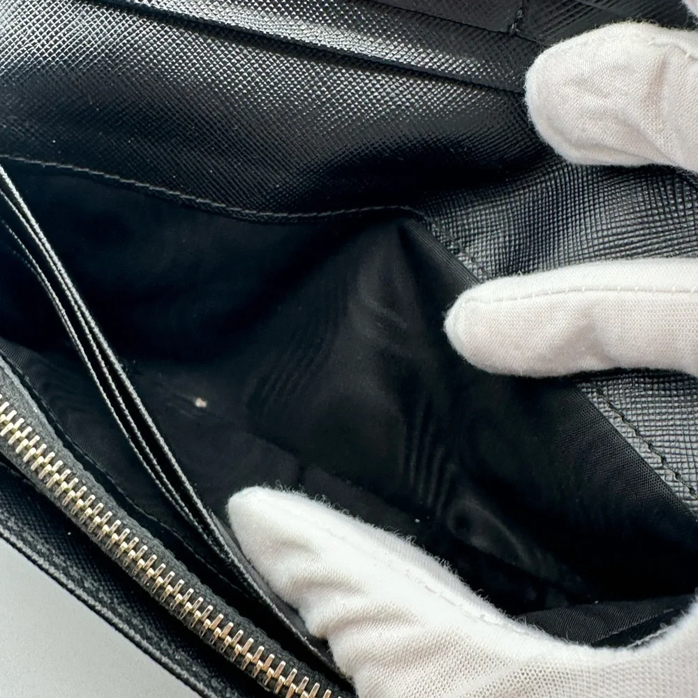 Prada Wallet - Picture 11 of 11